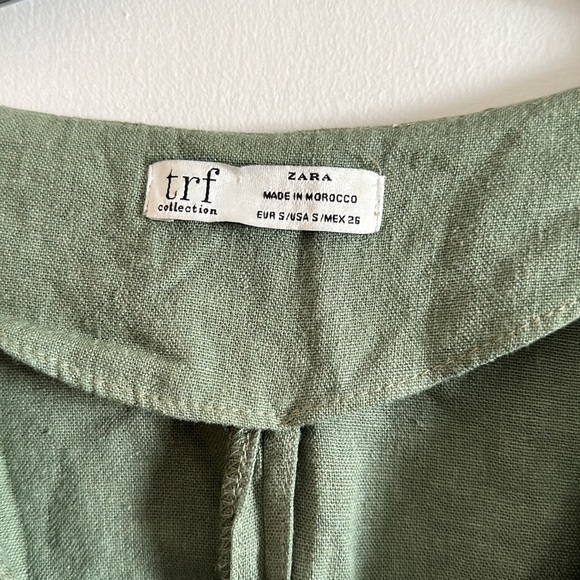 🌟SALE 3 for $12🌟 Women’s blouse - Picture 2 of 4